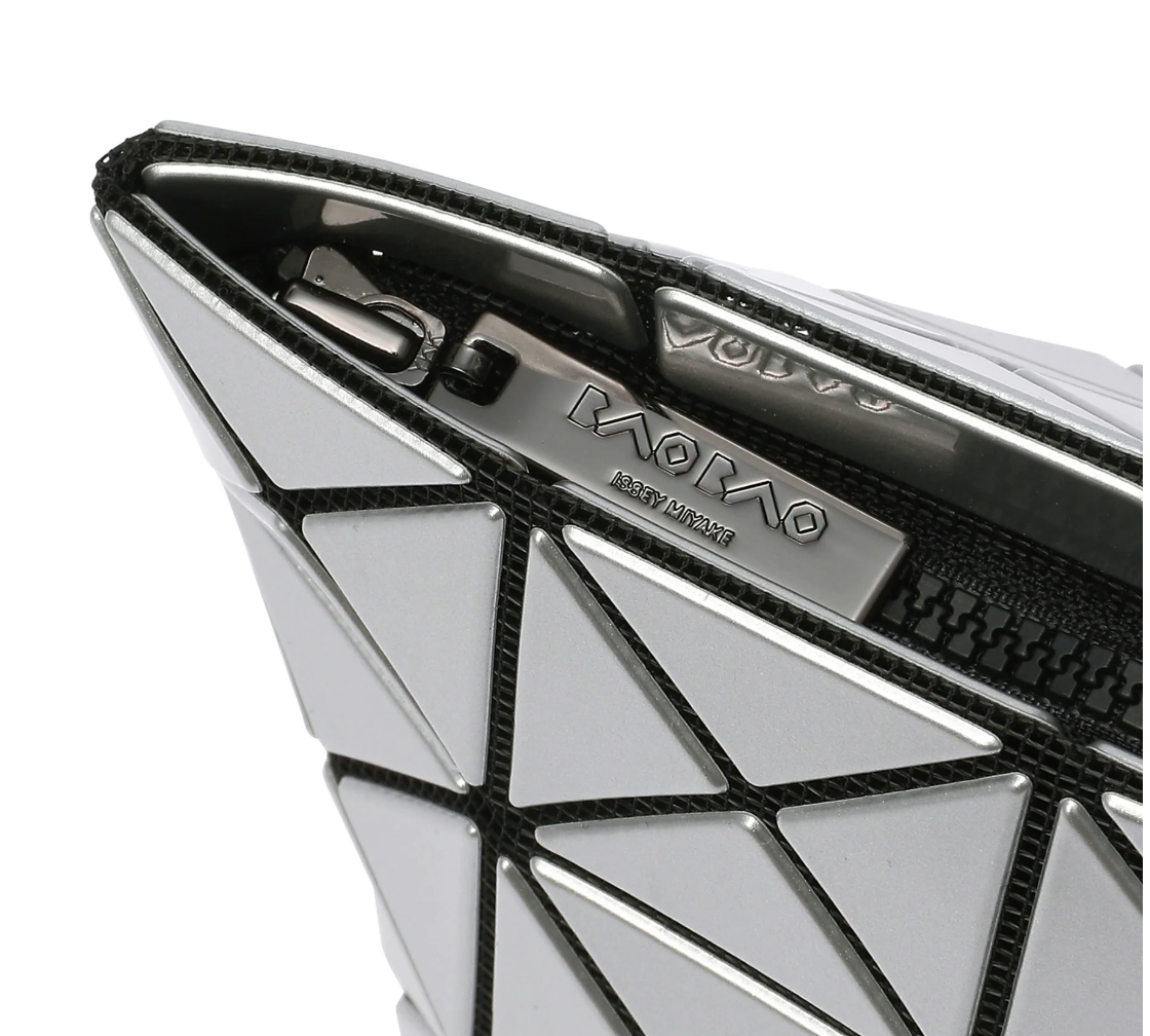 BAO BAO ISSEY MIYAKE 日本三宅一生小包 PRISM SILVER 银色 BB33AG045