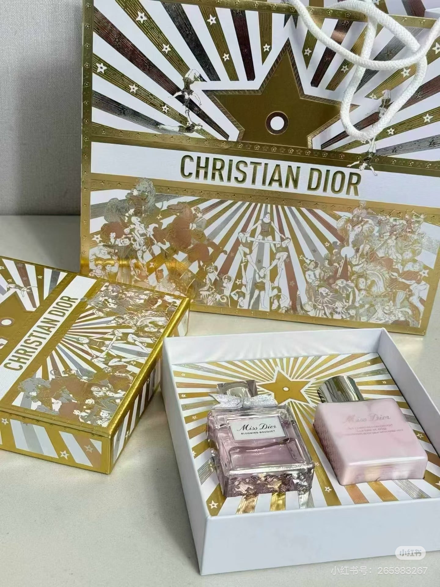 日本2025年Dior迪奥小姐花漾甜心圣诞香水 迪奥小姐身体乳 限定礼盒