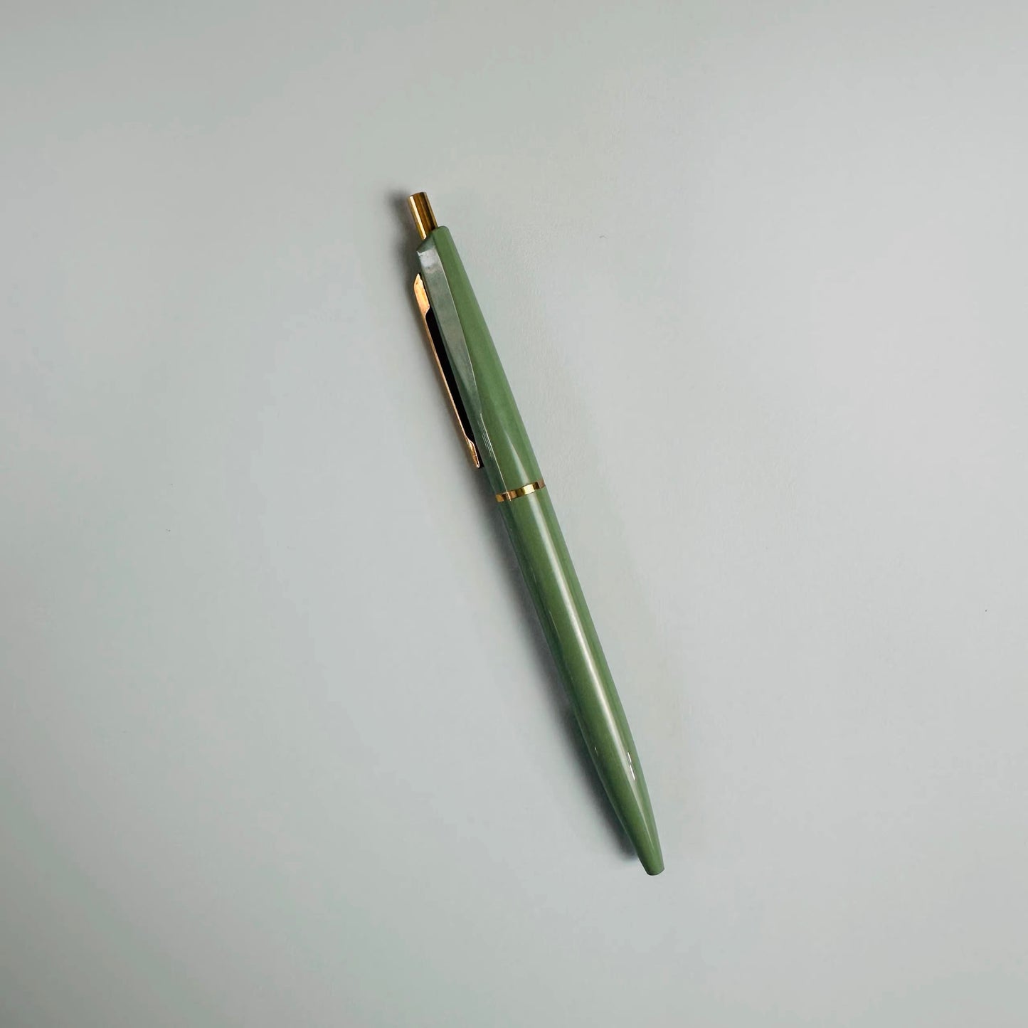 日本ANTERIQUE复古军绿色笔杆  0.5mm 黑色圆珠笔