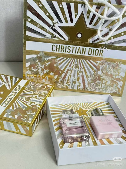 日本2025年Dior迪奥小姐花漾甜心圣诞香水 迪奥小姐身体乳 限定礼盒