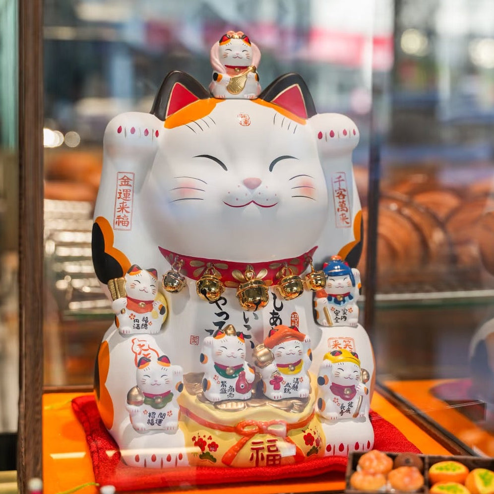 日本药师窑招财猫 千客萬来 金運来福 锦彩七福神招财猫 高度约35cm