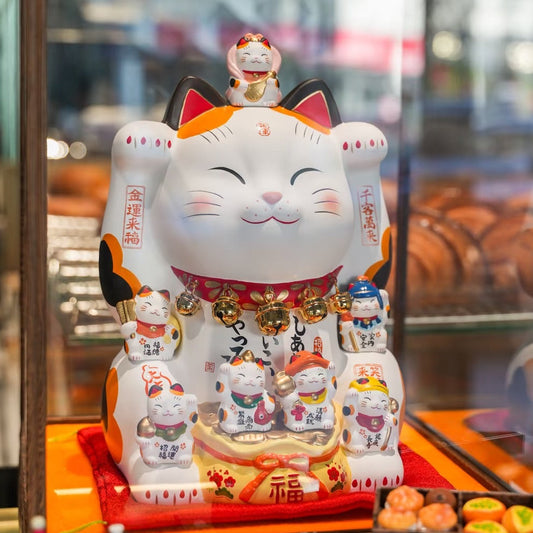 日本药师窑招财猫 千客萬来 金運来福 锦彩七福神招财猫 高度约35cm